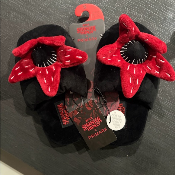Primark Shoes - Primark Black and Red Slippers